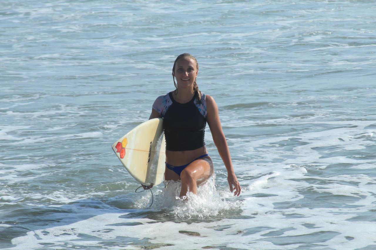 Отель Surf & Yoga Аругам Экстерьер фото